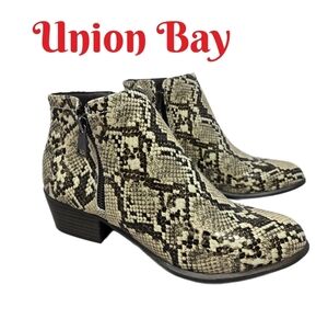 UnionBay Tabby Womens Cowgirl Western Rodeo Boots Sz 7.5 Faux Snakeskin Zip